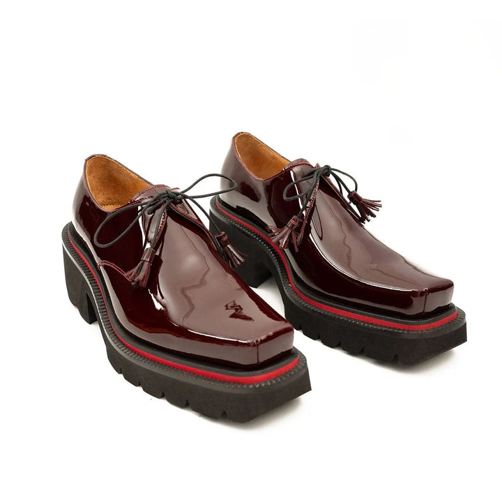 DV DIVINCH men’s shoes, handcrafted leather shoes, calfskin footwear, men’s designer shoes, leather dress shoes, brogue shoes, Derby shoes, Oxford shoes, monk strap shoes, Chelsea boots, lug sole footwear