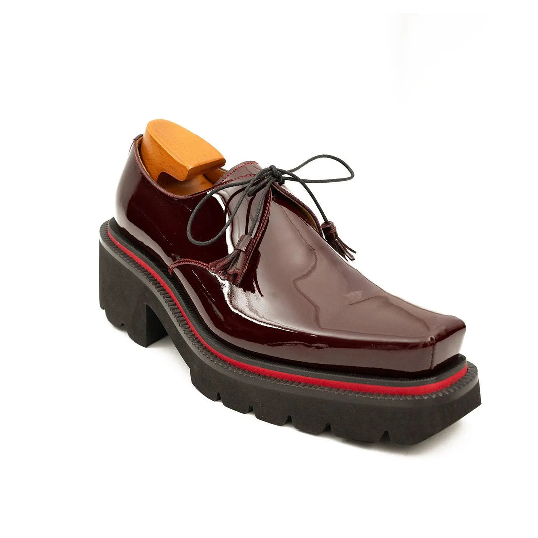 DV DIVINCH men’s shoes, handcrafted leather shoes, calfskin footwear, men’s designer shoes, leather dress shoes, brogue shoes, Derby shoes, Oxford shoes, monk strap shoes, Chelsea boots, lug sole footwear