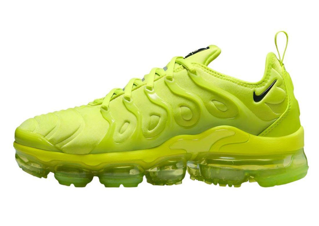 Nike Air VaporMax Plus &