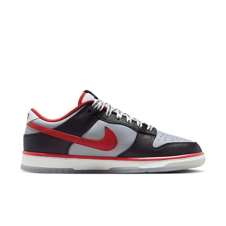 Nike Dunk Low &
