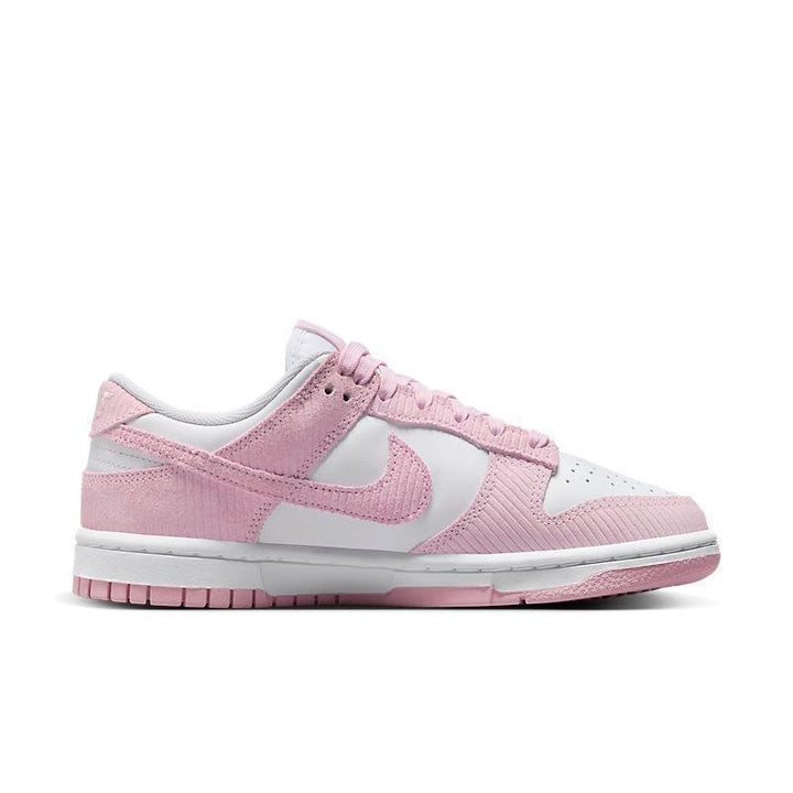 Nike Dunk Low &