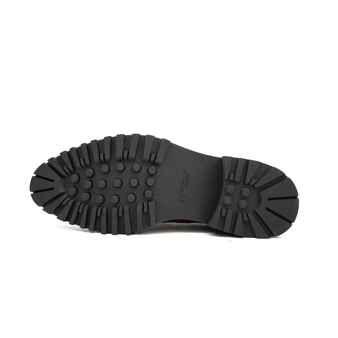 DV DIVINCH men’s shoes, handcrafted leather shoes, calfskin footwear, men’s designer shoes, leather dress shoes, brogue shoes, Derby shoes, Oxford shoes, monk strap shoes, Chelsea boots, lug sole footwear
