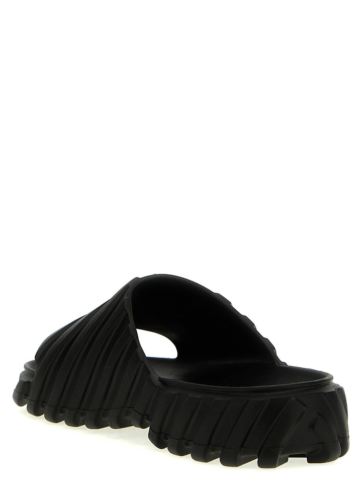 Off White &