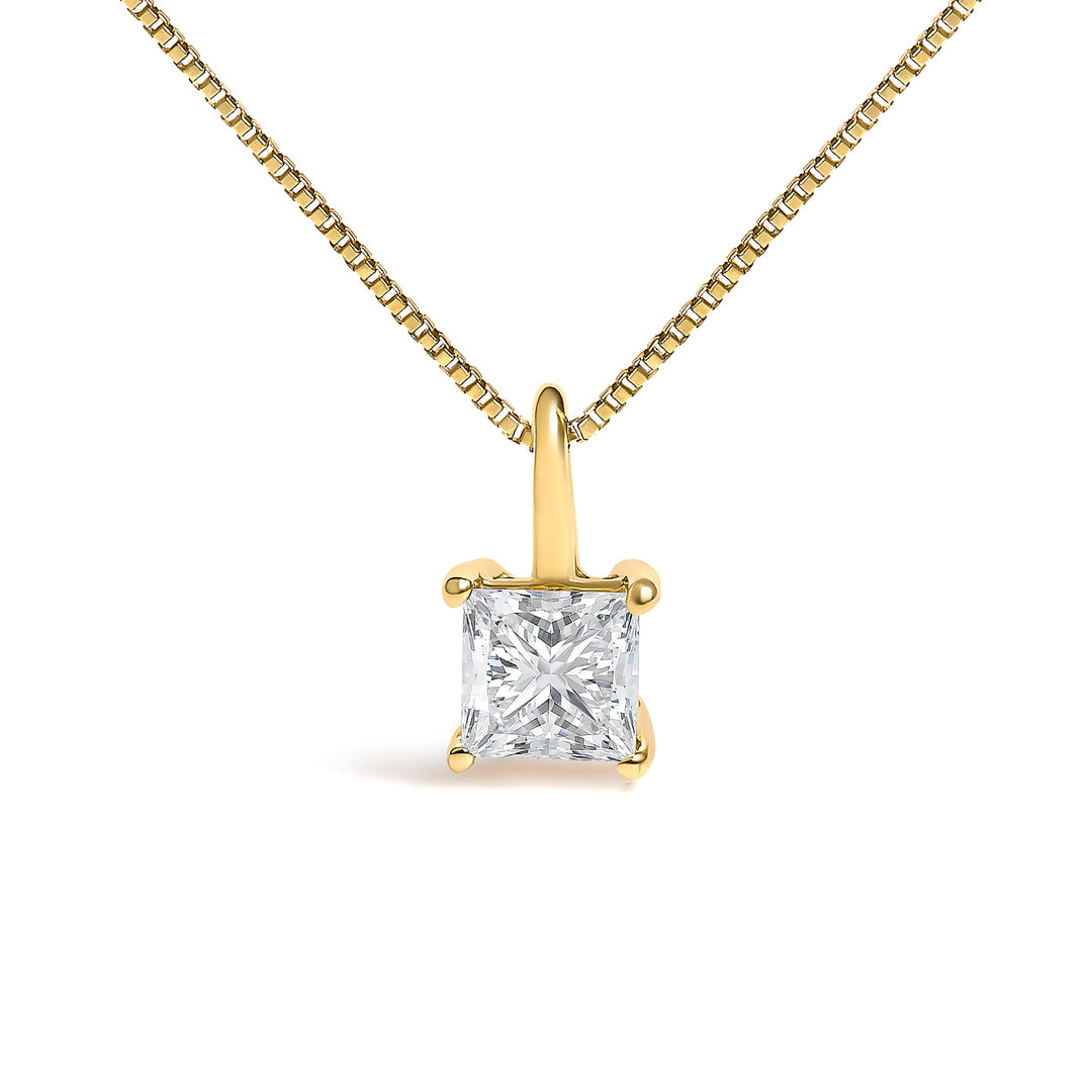 14K Yellow Gold 1/2 Cttw Lab Grown Princess Diamond Solitaire Pendant Necklace