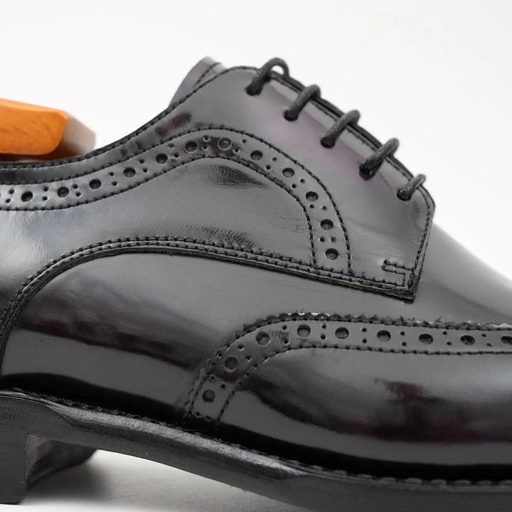 DV DIVINCH men’s shoes, handcrafted leather shoes, calfskin footwear, men’s designer shoes, leather dress shoes, brogue shoes, Derby shoes, Oxford shoes, monk strap shoes, Chelsea boots, lug sole footwear
