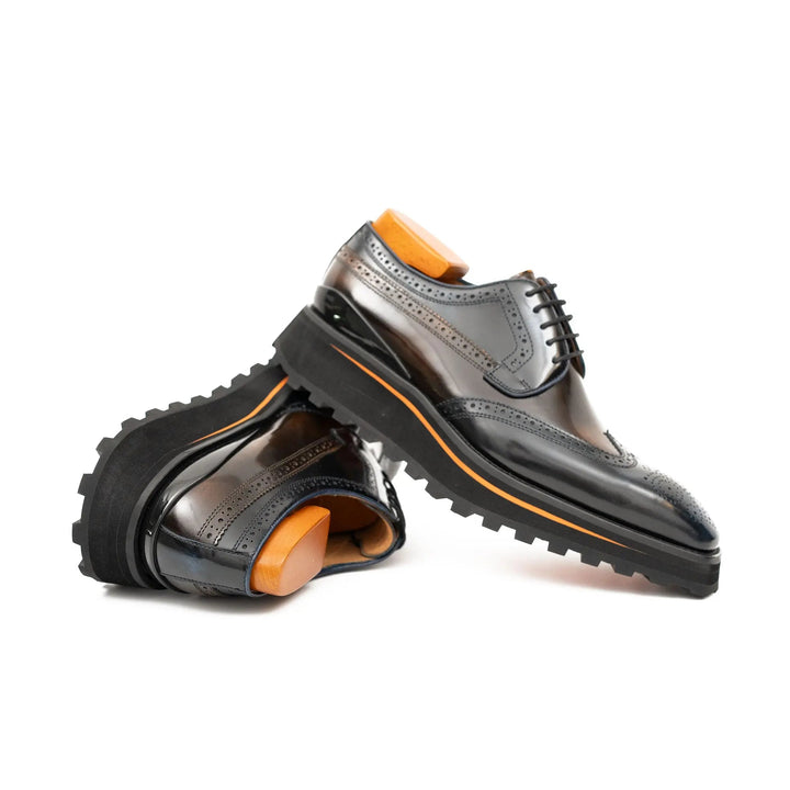 DV DIVINCH men’s shoes, handcrafted leather shoes, calfskin footwear, men’s designer shoes, leather dress shoes, brogue shoes, Derby shoes, Oxford shoes, monk strap shoes, Chelsea boots, lug sole footwear