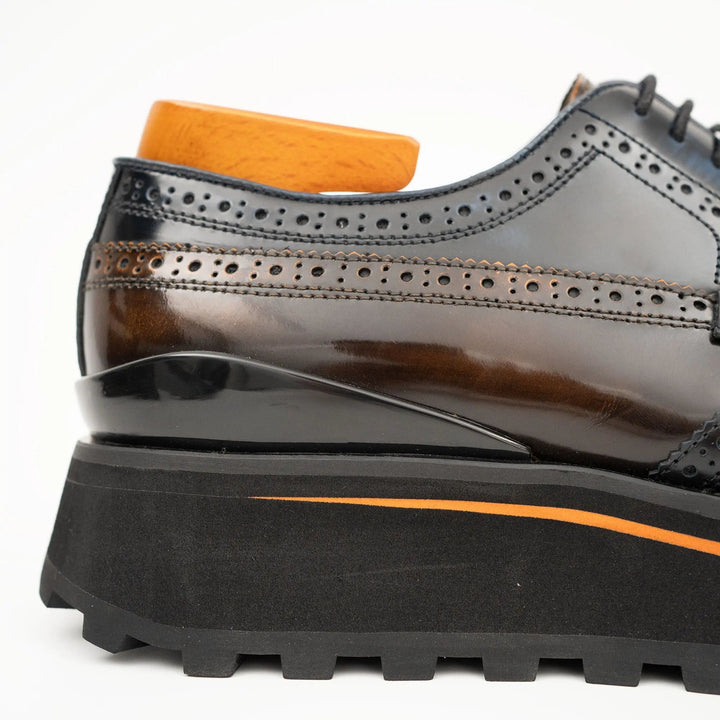 DV DIVINCH men’s shoes, handcrafted leather shoes, calfskin footwear, men’s designer shoes, leather dress shoes, brogue shoes, Derby shoes, Oxford shoes, monk strap shoes, Chelsea boots, lug sole footwear