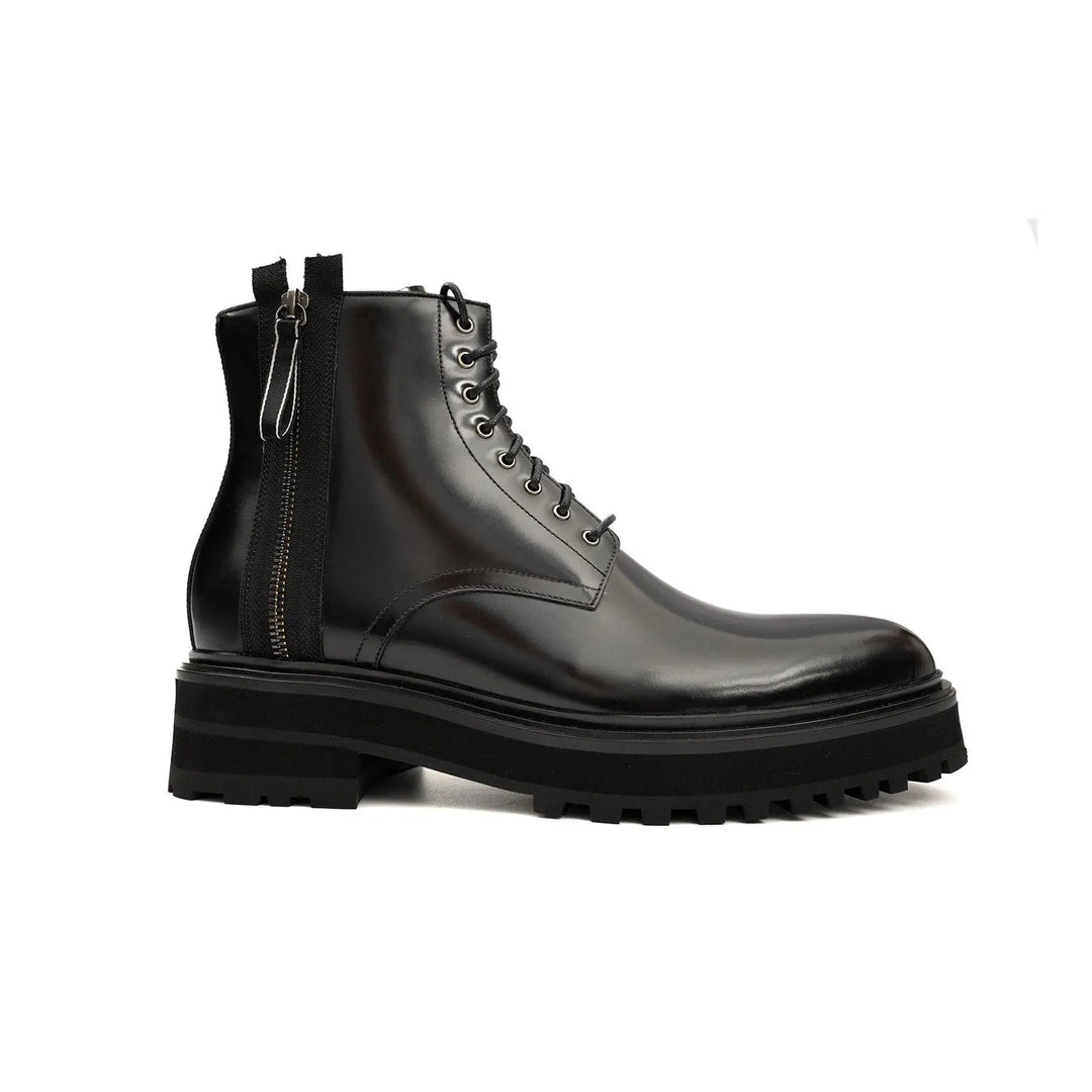 DV DIVINCH men’s shoes, handcrafted leather shoes, calfskin footwear, men’s designer shoes, leather dress shoes, brogue shoes, Derby shoes, Oxford shoes, monk strap shoes, Chelsea boots, lug sole footwear