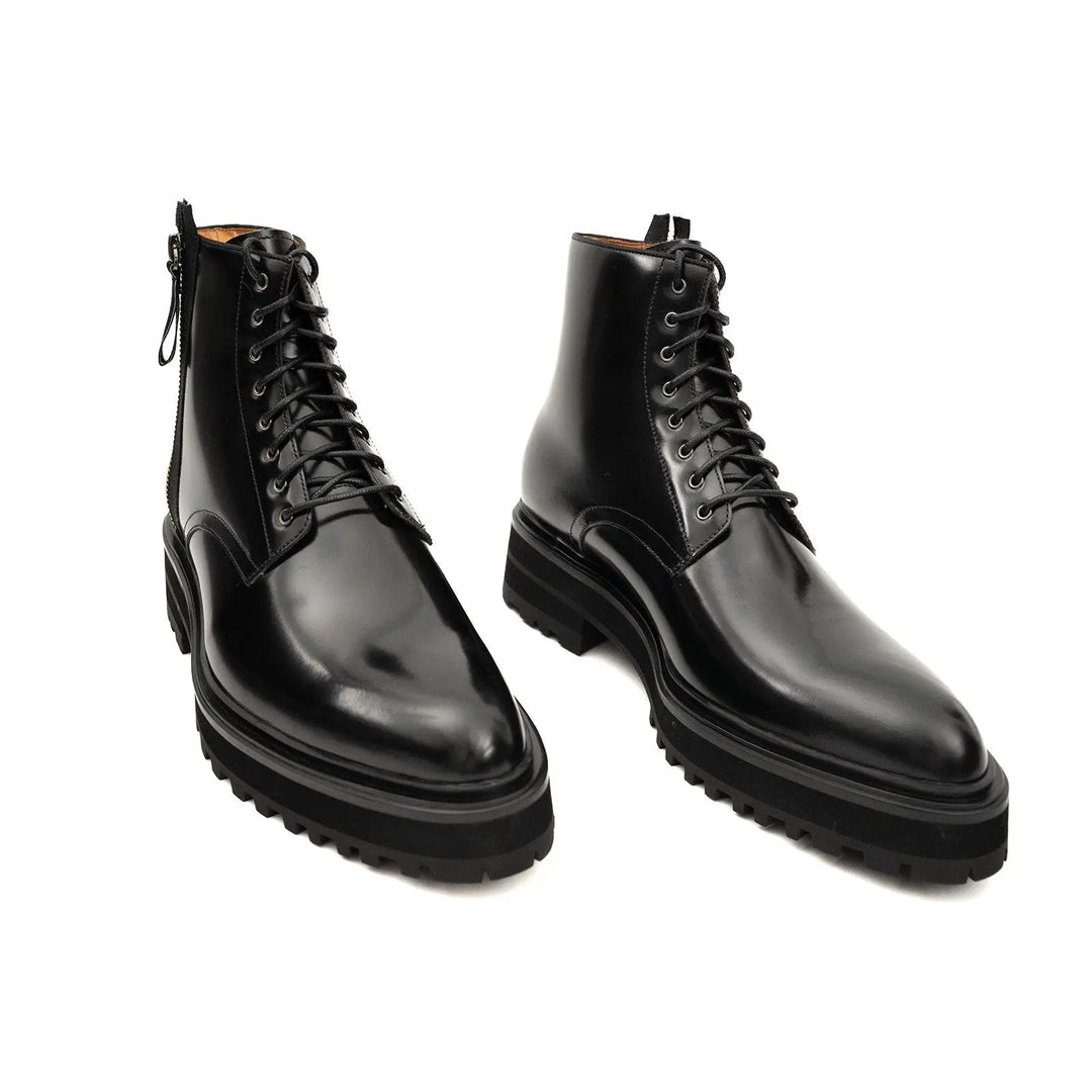 DV DIVINCH men’s shoes, handcrafted leather shoes, calfskin footwear, men’s designer shoes, leather dress shoes, brogue shoes, Derby shoes, Oxford shoes, monk strap shoes, Chelsea boots, lug sole footwear