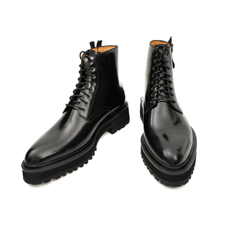 DV DIVINCH men’s shoes, handcrafted leather shoes, calfskin footwear, men’s designer shoes, leather dress shoes, brogue shoes, Derby shoes, Oxford shoes, monk strap shoes, Chelsea boots, lug sole footwear