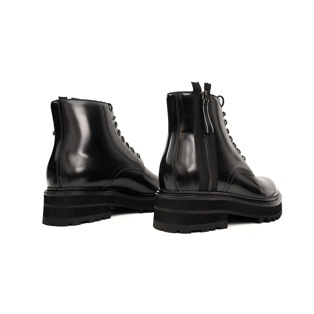 DV DIVINCH men’s shoes, handcrafted leather shoes, calfskin footwear, men’s designer shoes, leather dress shoes, brogue shoes, Derby shoes, Oxford shoes, monk strap shoes, Chelsea boots, lug sole footwear