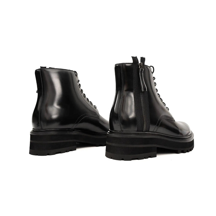 DV DIVINCH men’s shoes, handcrafted leather shoes, calfskin footwear, men’s designer shoes, leather dress shoes, brogue shoes, Derby shoes, Oxford shoes, monk strap shoes, Chelsea boots, lug sole footwear
