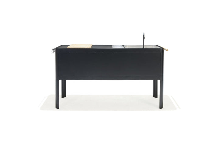 Portals Dark Outdoor Kitchen