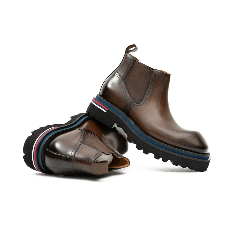 DV DIVINCH men’s shoes, handcrafted leather shoes, calfskin footwear, men’s designer shoes, leather dress shoes, brogue shoes, Derby shoes, Oxford shoes, monk strap shoes, Chelsea boots, lug sole footwear