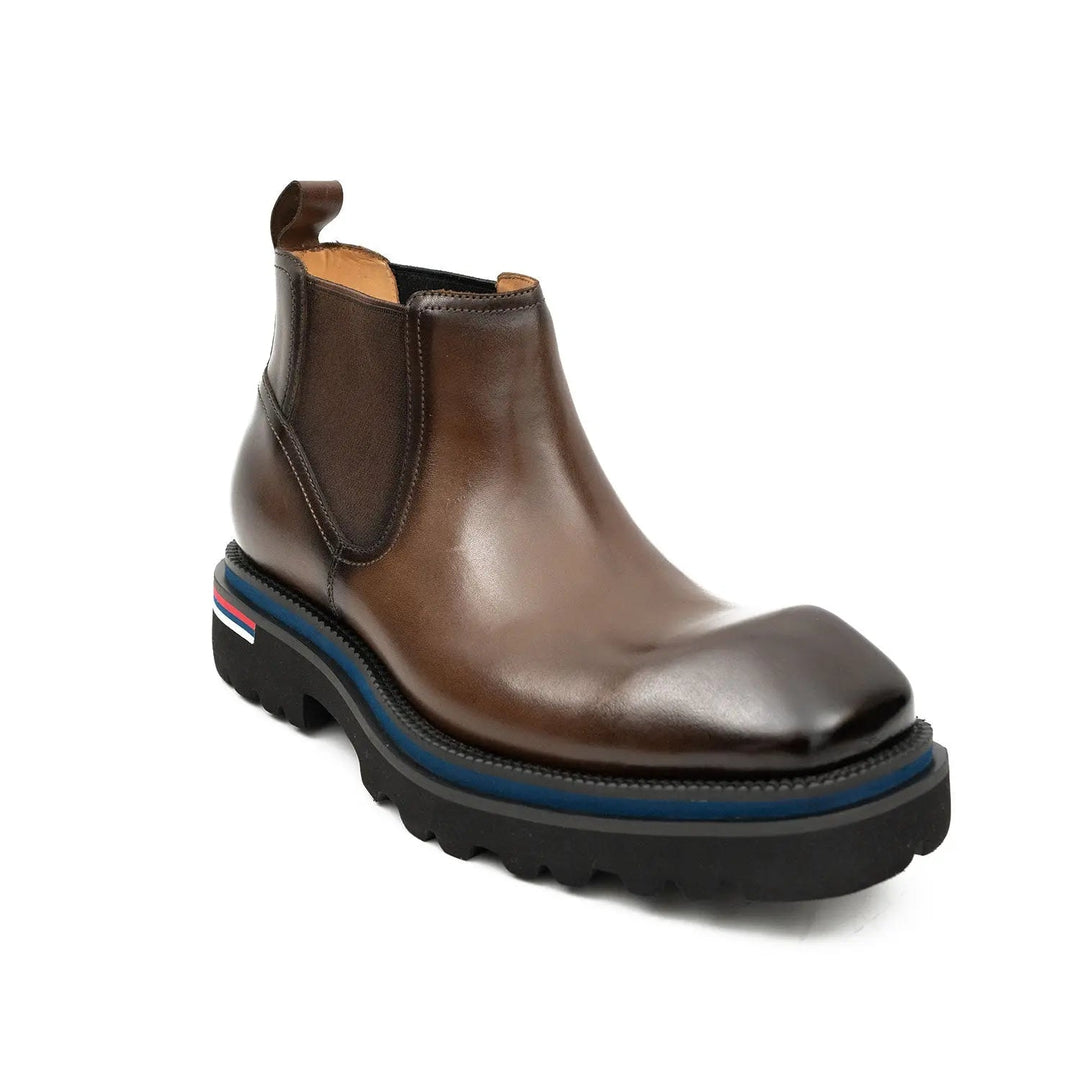 DV DIVINCH men’s shoes, handcrafted leather shoes, calfskin footwear, men’s designer shoes, leather dress shoes, brogue shoes, Derby shoes, Oxford shoes, monk strap shoes, Chelsea boots, lug sole footwear