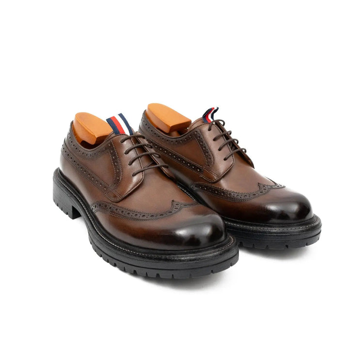 DV DIVINCH men’s shoes, handcrafted leather shoes, calfskin footwear, men’s designer shoes, leather dress shoes, brogue shoes, Derby shoes, Oxford shoes, monk strap shoes, Chelsea boots, lug sole footwear