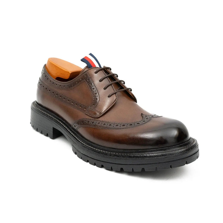 DV DIVINCH men’s shoes, handcrafted leather shoes, calfskin footwear, men’s designer shoes, leather dress shoes, brogue shoes, Derby shoes, Oxford shoes, monk strap shoes, Chelsea boots, lug sole footwear