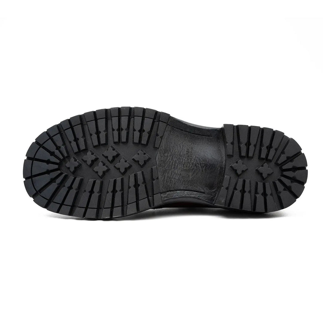 DV DIVINCH men’s shoes, handcrafted leather shoes, calfskin footwear, men’s designer shoes, leather dress shoes, brogue shoes, Derby shoes, Oxford shoes, monk strap shoes, Chelsea boots, lug sole footwear