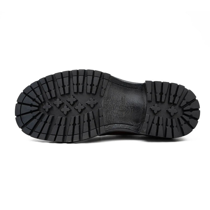 DV DIVINCH men’s shoes, handcrafted leather shoes, calfskin footwear, men’s designer shoes, leather dress shoes, brogue shoes, Derby shoes, Oxford shoes, monk strap shoes, Chelsea boots, lug sole footwear