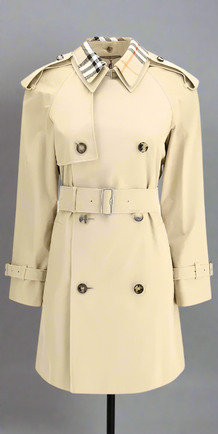 BURBERRY DOUBLE BREASTED TRENCH COAT