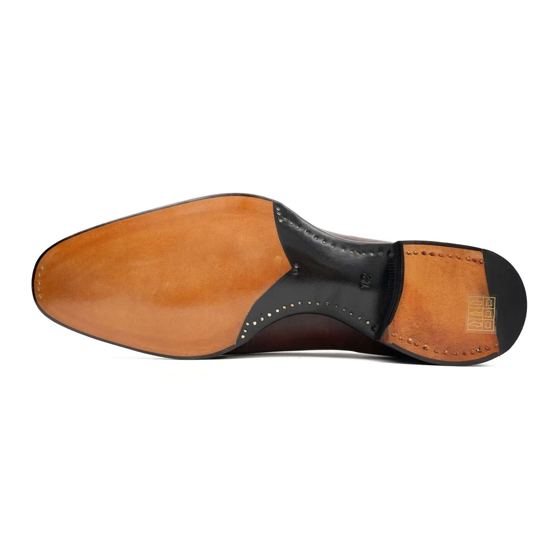 Sole view of Seamless Goodyear men is Oxford dress shoes, DV DIVINCH handcrafted leather shoes with intricate detailing.