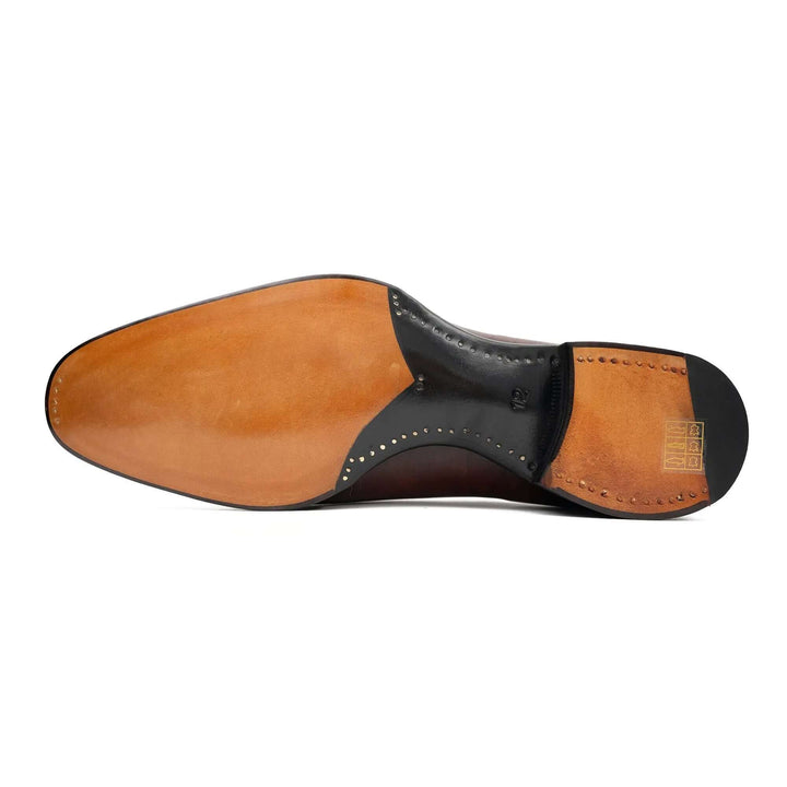 Sole view of Seamless Goodyear men is Oxford dress shoes, DV DIVINCH handcrafted leather shoes with intricate detailing.