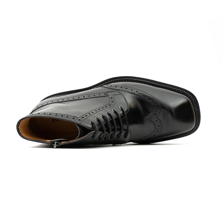 DV DIVINCH men’s shoes, handcrafted leather shoes, calfskin footwear, men’s designer shoes, leather dress shoes, brogue shoes, Derby shoes, Oxford shoes, monk strap shoes, Chelsea boots, lug sole footwear