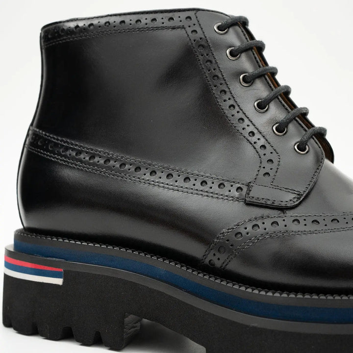DV DIVINCH men’s shoes, handcrafted leather shoes, calfskin footwear, men’s designer shoes, leather dress shoes, brogue shoes, Derby shoes, Oxford shoes, monk strap shoes, Chelsea boots, lug sole footwear