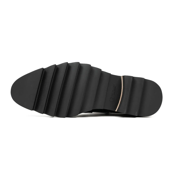 DV DIVINCH men’s shoes, handcrafted leather shoes, calfskin footwear, men’s designer shoes, leather dress shoes, brogue shoes, Derby shoes, Oxford shoes, monk strap shoes, Chelsea boots, lug sole footwear