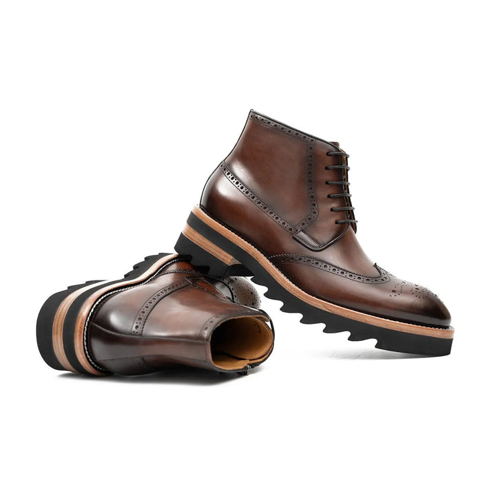 DV DIVINCH men’s shoes, handcrafted leather shoes, calfskin footwear, men’s designer shoes, leather dress shoes, brogue shoes, Derby shoes, Oxford shoes, monk strap shoes, Chelsea boots, lug sole footwear