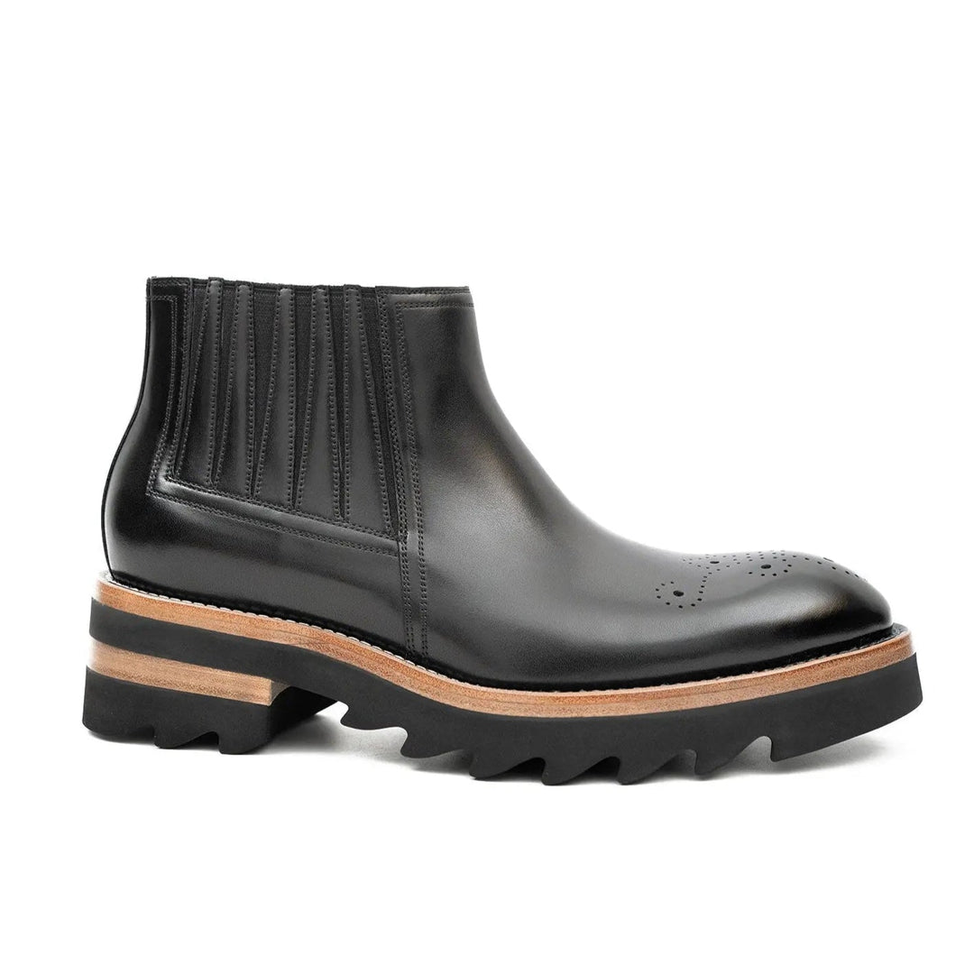 DV DIVINCH men’s shoes, handcrafted leather shoes, calfskin footwear, men’s designer shoes, leather dress shoes, brogue shoes, Derby shoes, Oxford shoes, monk strap shoes, Chelsea boots, lug sole footwear