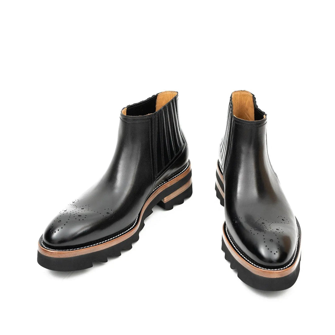 DV DIVINCH men’s shoes, handcrafted leather shoes, calfskin footwear, men’s designer shoes, leather dress shoes, brogue shoes, Derby shoes, Oxford shoes, monk strap shoes, Chelsea boots, lug sole footwear