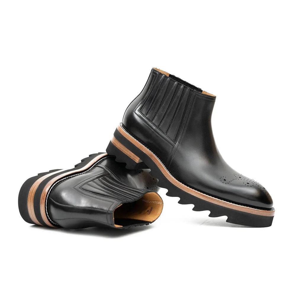 DV DIVINCH men’s shoes, handcrafted leather shoes, calfskin footwear, men’s designer shoes, leather dress shoes, brogue shoes, Derby shoes, Oxford shoes, monk strap shoes, Chelsea boots, lug sole footwear