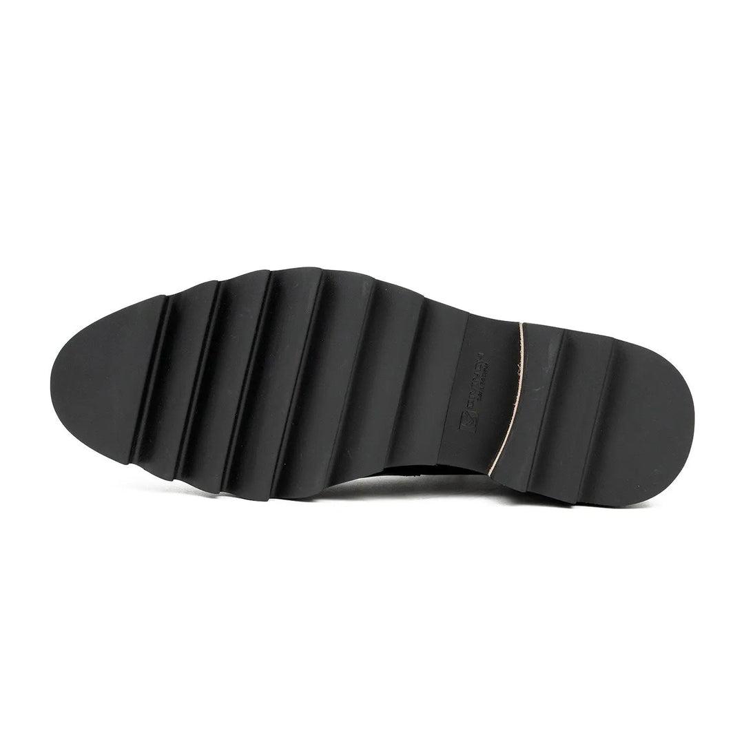 DV DIVINCH men’s shoes, handcrafted leather shoes, calfskin footwear, men’s designer shoes, leather dress shoes, brogue shoes, Derby shoes, Oxford shoes, monk strap shoes, Chelsea boots, lug sole footwear