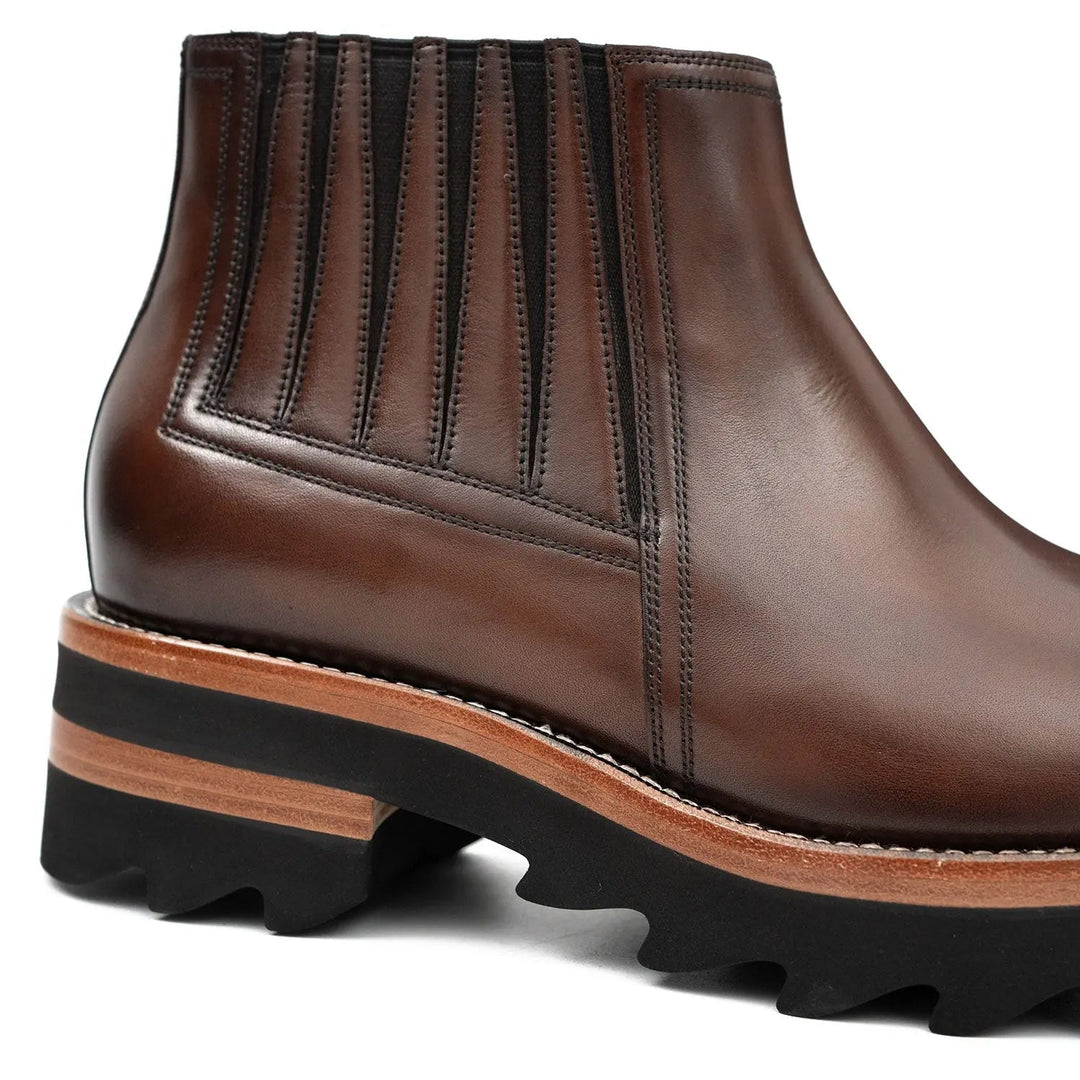 DV DIVINCH men’s shoes, handcrafted leather shoes, calfskin footwear, men’s designer shoes, leather dress shoes, brogue shoes, Derby shoes, Oxford shoes, monk strap shoes, Chelsea boots, lug sole footwear