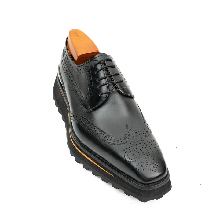 DV DIVINCH men’s shoes, handcrafted leather shoes, calfskin footwear, men’s designer shoes, leather dress shoes, brogue shoes, Derby shoes, Oxford shoes, monk strap shoes, Chelsea boots, lug sole footwear