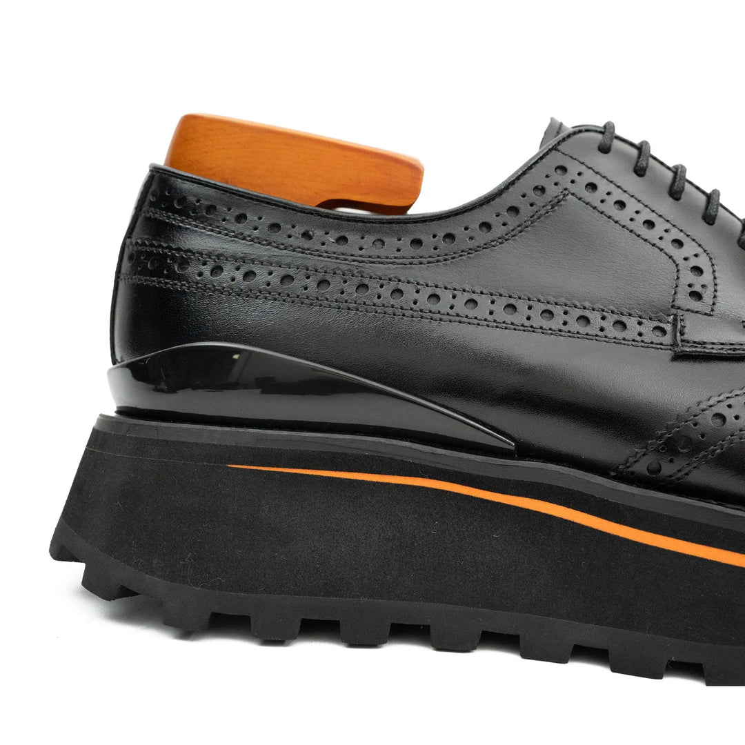 DV DIVINCH men’s shoes, handcrafted leather shoes, calfskin footwear, men’s designer shoes, leather dress shoes, brogue shoes, Derby shoes, Oxford shoes, monk strap shoes, Chelsea boots, lug sole footwear