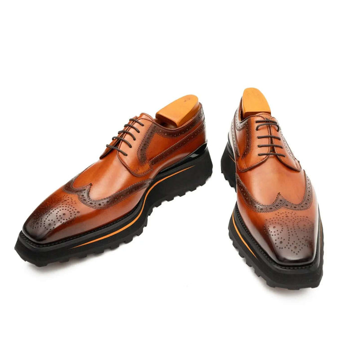 Thick-soled calfskin formal brogue derby shoes Brown by DV DIVINCH, showcasing detailed brogue design, brown color and durable lug sole.
