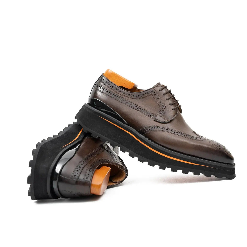 DV DIVINCH men’s shoes, handcrafted leather shoes, calfskin footwear, men’s designer shoes, leather dress shoes, brogue shoes, Derby shoes, Oxford shoes, monk strap shoes, Chelsea boots, lug sole footwear