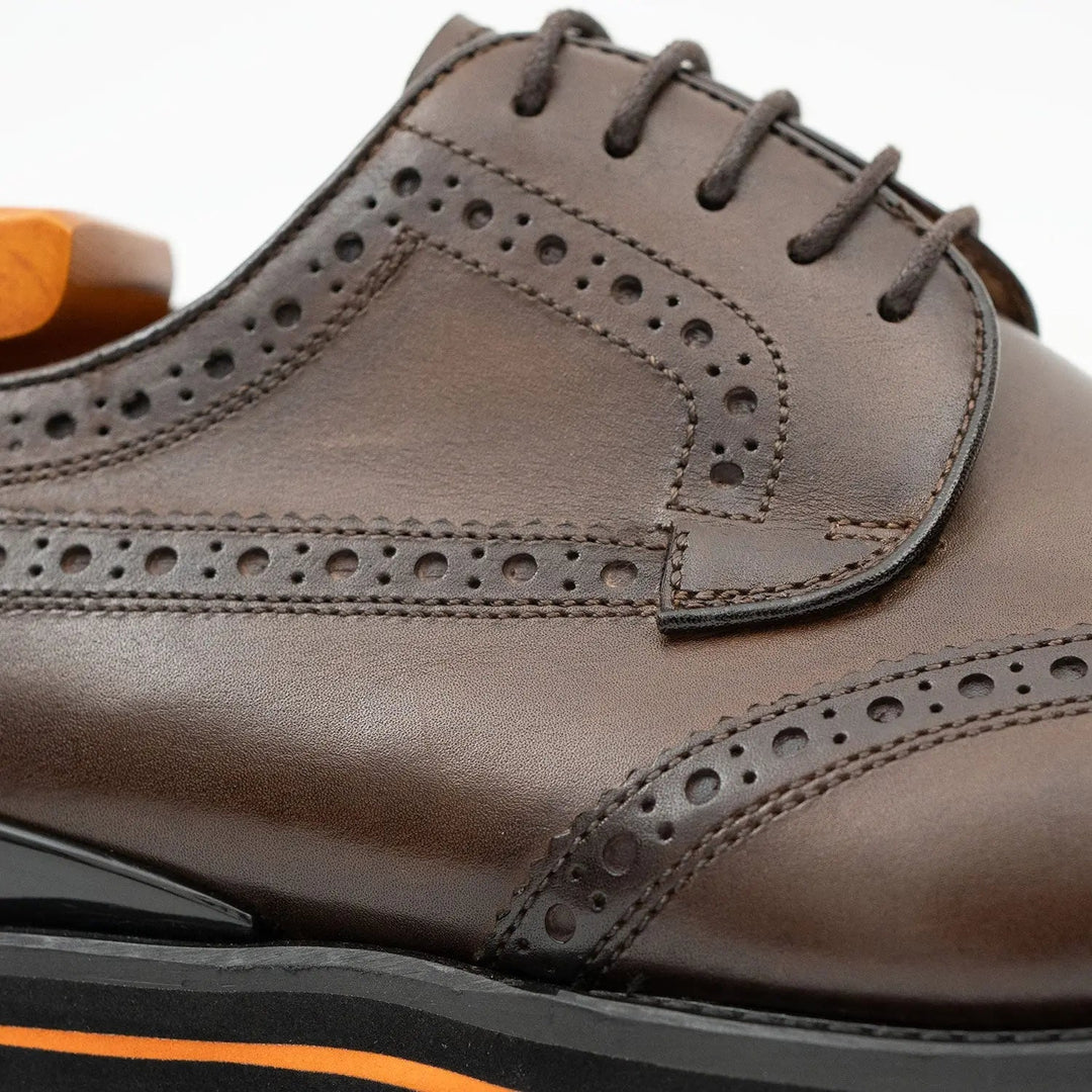 DV DIVINCH men’s shoes, handcrafted leather shoes, calfskin footwear, men’s designer shoes, leather dress shoes, brogue shoes, Derby shoes, Oxford shoes, monk strap shoes, Chelsea boots, lug sole footwear