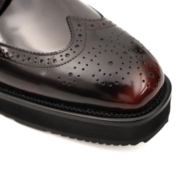 DV DIVINCH men’s shoes, handcrafted leather shoes, calfskin footwear, men’s designer shoes, leather dress shoes, brogue shoes, Derby shoes, Oxford shoes, monk strap shoes, Chelsea boots, lug sole footwear