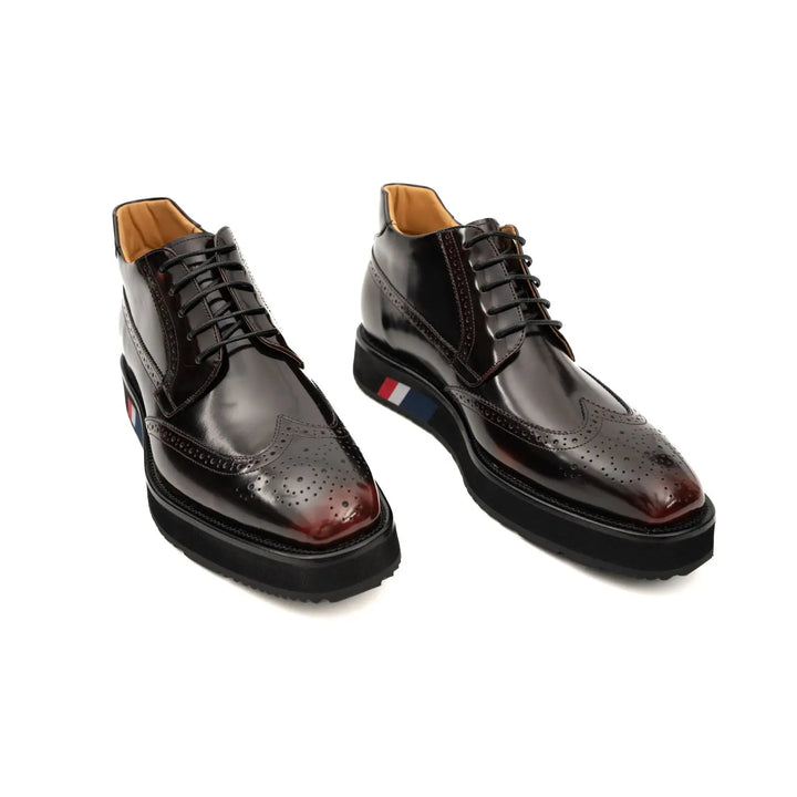 DV DIVINCH men’s shoes, handcrafted leather shoes, calfskin footwear, men’s designer shoes, leather dress shoes, brogue shoes, Derby shoes, Oxford shoes, monk strap shoes, Chelsea boots, lug sole footwear