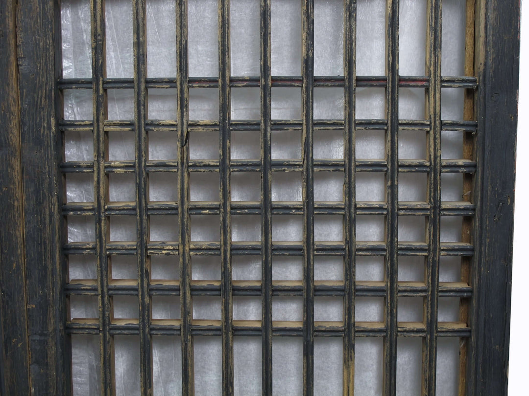 Grid-like pattern on a textured surface