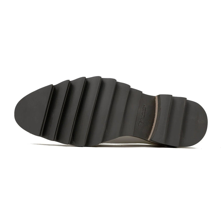 DV DIVINCH men’s shoes, handcrafted leather shoes, calfskin footwear, men’s designer shoes, leather dress shoes, brogue shoes, Derby shoes, Oxford shoes, monk strap shoes, Chelsea boots, lug sole footwear