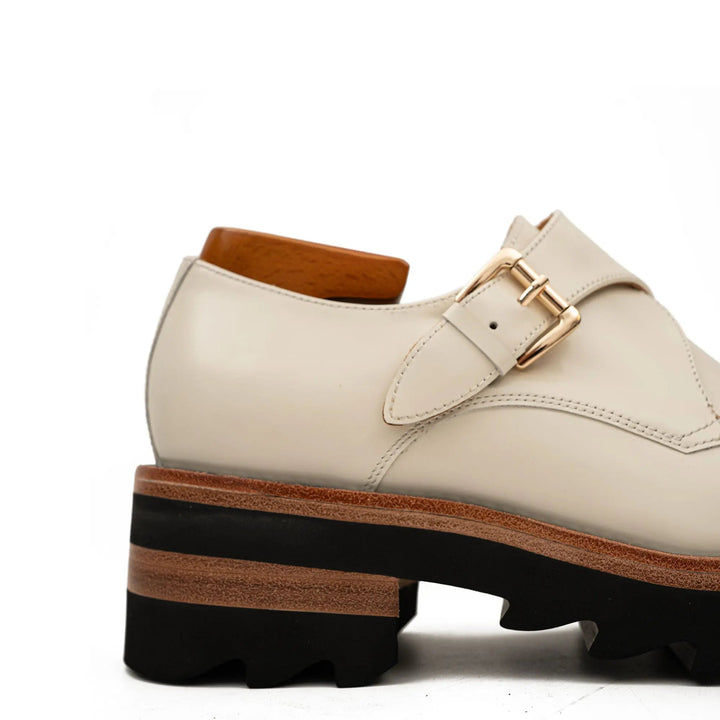 DV DIVINCH men’s shoes, handcrafted leather shoes, calfskin footwear, men’s designer shoes, leather dress shoes, brogue shoes, Derby shoes, Oxford shoes, monk strap shoes, Chelsea boots, lug sole footwear