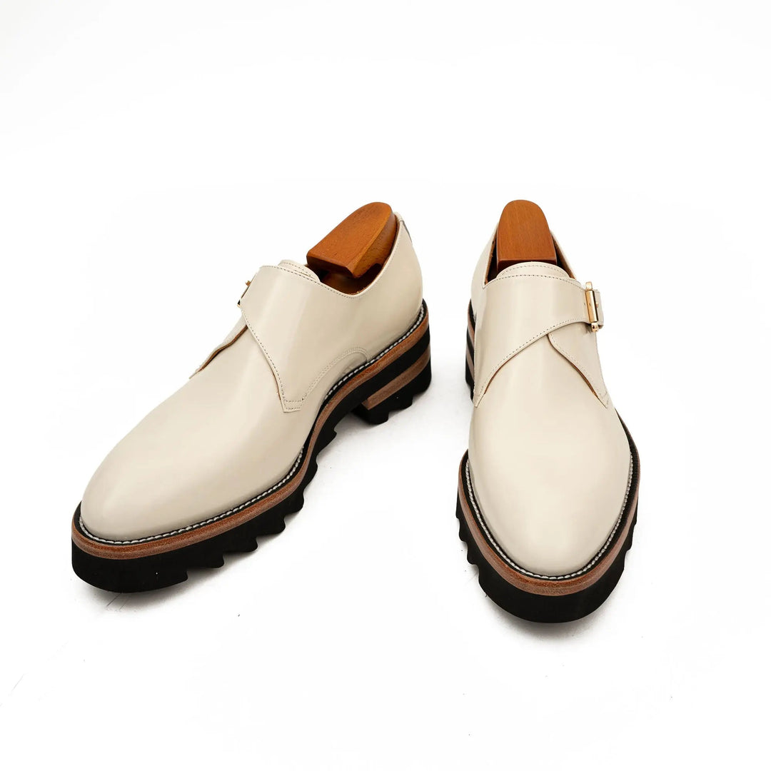 DV DIVINCH men’s shoes, handcrafted leather shoes, calfskin footwear, men’s designer shoes, leather dress shoes, brogue shoes, Derby shoes, Oxford shoes, monk strap shoes, Chelsea boots, lug sole footwear