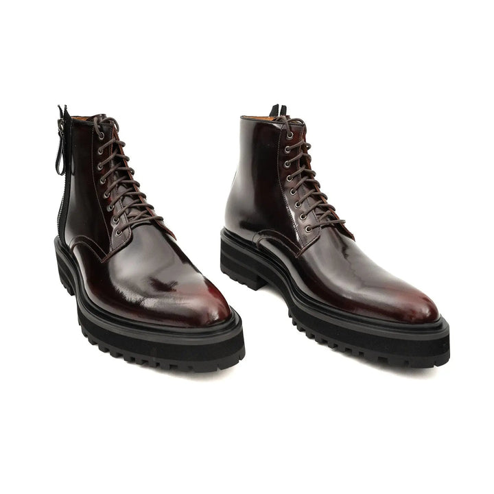 DV DIVINCH men’s shoes, handcrafted leather shoes, calfskin footwear, men’s designer shoes, leather dress shoes, brogue shoes, Derby shoes, Oxford shoes, monk strap shoes, Chelsea boots, lug sole footwear