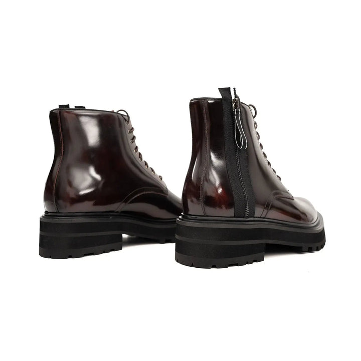 DV DIVINCH men’s shoes, handcrafted leather shoes, calfskin footwear, men’s designer shoes, leather dress shoes, brogue shoes, Derby shoes, Oxford shoes, monk strap shoes, Chelsea boots, lug sole footwear