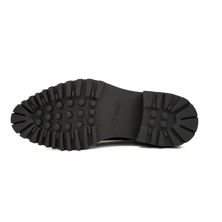 DV DIVINCH men’s shoes, handcrafted leather shoes, calfskin footwear, men’s designer shoes, leather dress shoes, brogue shoes, Derby shoes, Oxford shoes, monk strap shoes, Chelsea boots, lug sole footwear