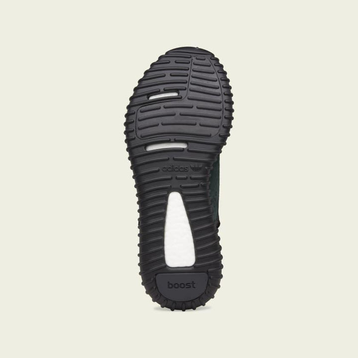 YEEZY BOOST 350 - Pirate Black